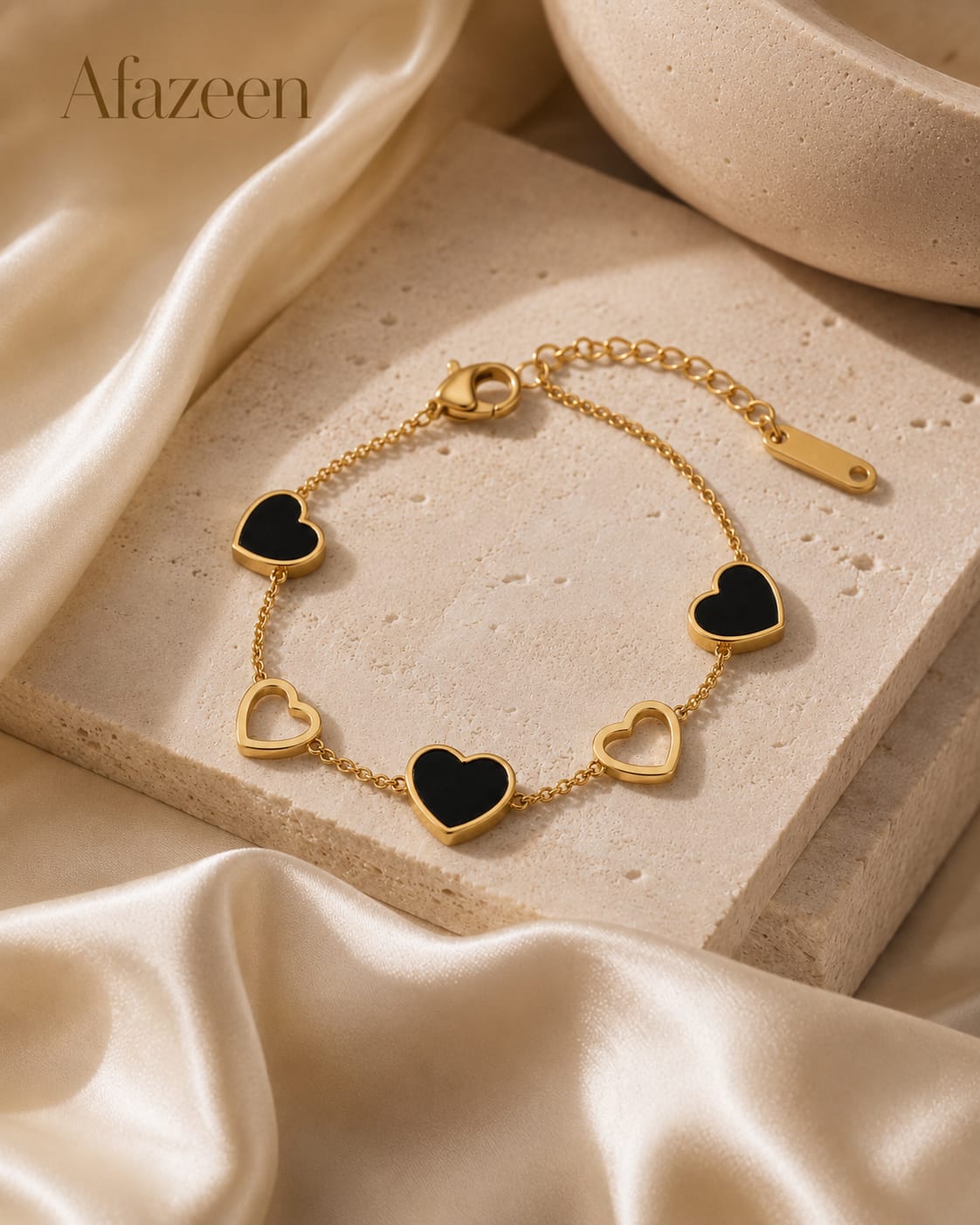 Afazeen Luxe Black Heart Charm Bracelet